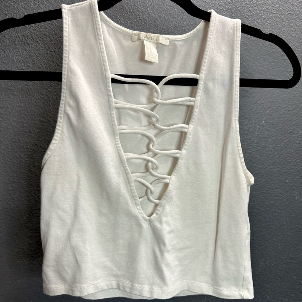 Forever 21 Copped‎ White Tank